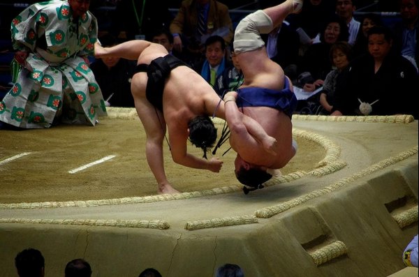 Shitatenage de Satoyama contre Masunoyama
