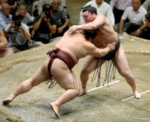 Hakuhô contre Kisenosato