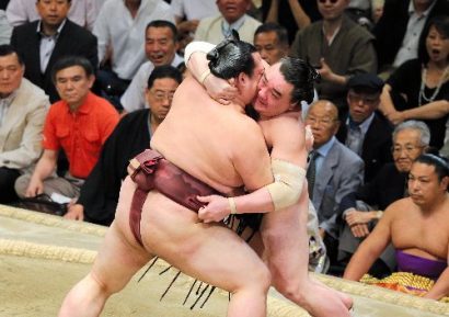 Kisenosato contre Harumafuji