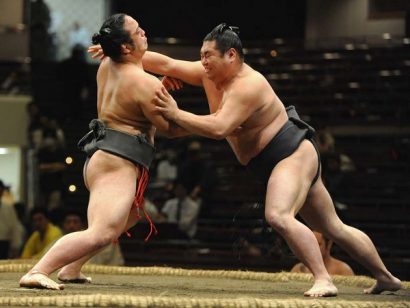 Les sumos de Ryogoku - le tachi ai | © Gilles Bordes-Pagès