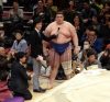 Interview de Aoiyama remportant la 38ème édition du grand tournoi de sumo
