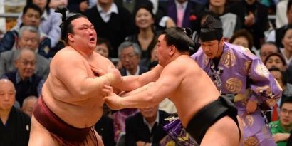 Harumafuji sort de la course au yûshô