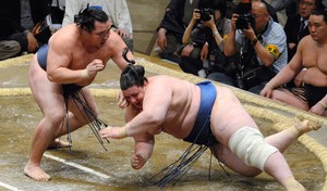 Kakuryu contre Aoiyama