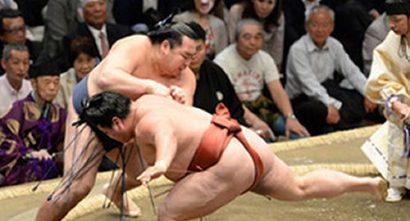 Kakuryu contre Yoshikaze