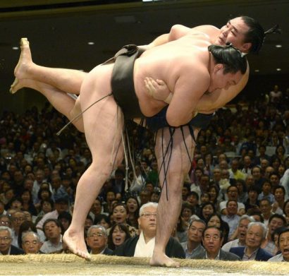 Hakuhô remporte son 31ème yushô en battant Kakuryu