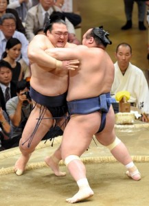 Kisenosato en perte de vitesse contre Takarafuji