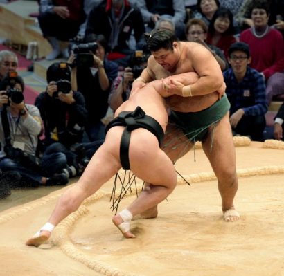 Takayasu remporte un kinboshi contre Harumafuji