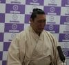 Homasho lors de la conférence de presse