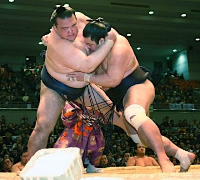 Kisenosato contre Myogiryu