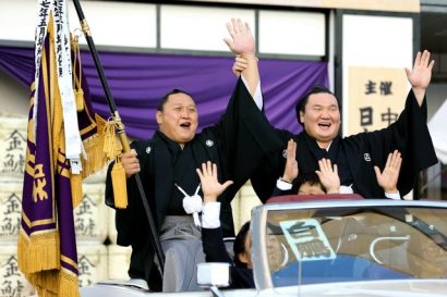 Hakuho remporte son 35ème tournoi