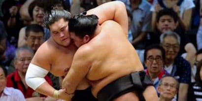 Terunofuji et Kagamio quittent le peloton suite à leur première défaite