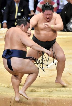 Kakuryu complètement dominé