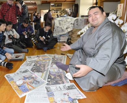 Kotoshogiku perpétue la tradition tardive de sa heya
