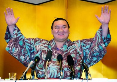 Hakuho semoncé par le conseil des Yokozuna