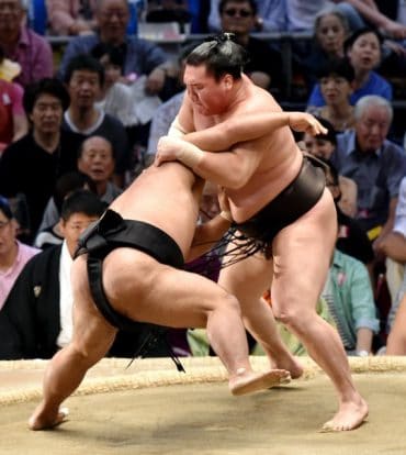 Hakuho : 900 victoires en makuuchi