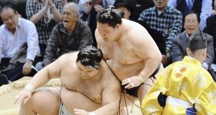 Goeido contre Takayasu