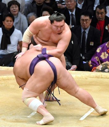 Hakuho contre Tochiozan