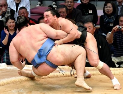 Harumafuji contre Aoiyama