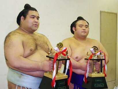 Takayasu va se battre pour sa promotion au rang d'ôzeki