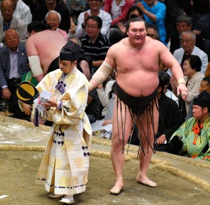 Hakuho remporte son 38ème titre