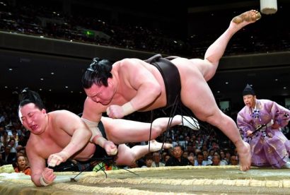 Hakuho et Harumafuji sont toujours invaincus