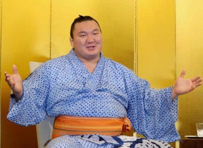 Hakuho qualifie le tournoi de Nagoya comme "inoubliable"