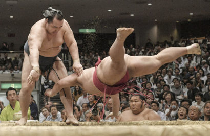 Kakuryu et Tochinoshin maintiennent leur égalité