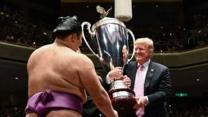 Trump remet la coupe à Asanoyama