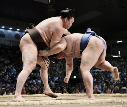 Hakuho et Kakuryu sont les premiers lutteurs kachi koshi