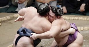 Kakuryu contre Asanoyama