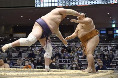 Terunofuji se débarasse de Mitakeumi