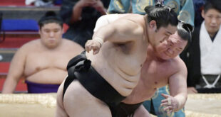Hakuho contre Okinoumi