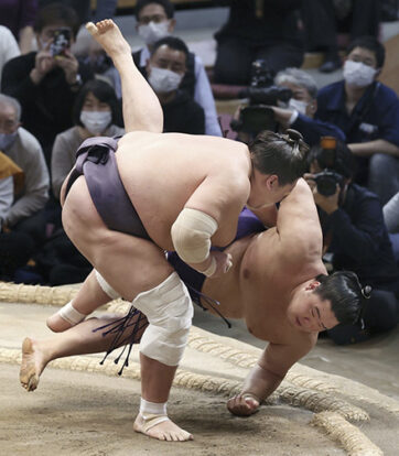 Terunofuji contre Meisei