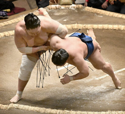 Terunofuji contre Wakatakakage