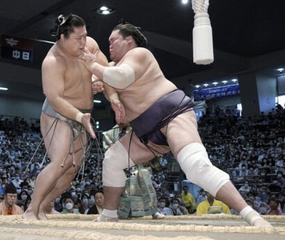 Terunofuji contre Wakatakakage