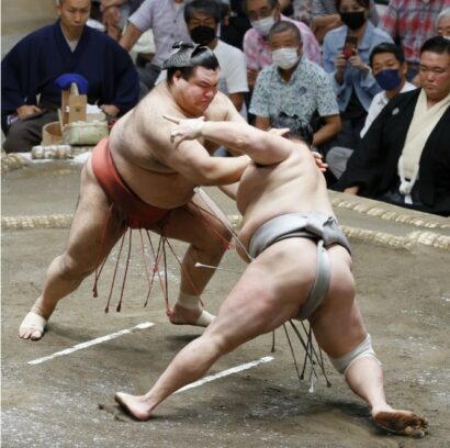 Takayasu fait tomber le leader Hokutofuji