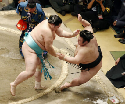 Kotonowaka contre Takakeisho