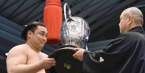 J15 – Kiribayama bat Daieishô en kettei-sen pour remporter le bashô de printemps