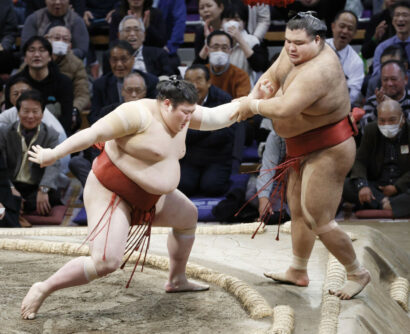 Atamifuji expulse Takayasu