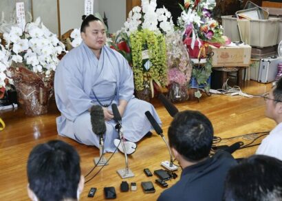 Kotoshoho en conférence de presse à la Sadogatake beya le 1er Septembre 2025